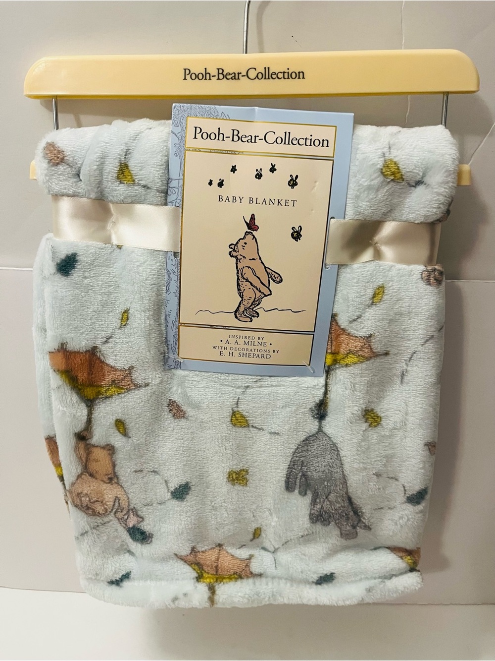 Winnie the Pooh Bear Collection Fall Autumn Baby Blanket Umbrella Leaves Piglet